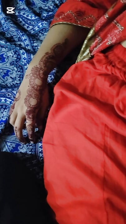Ağır sikişiyor Hintli bhbhi nimra çok sikişiyor çok zevk alıyor.
