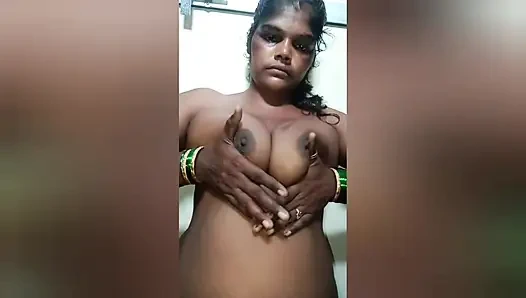 Sevimli Hintli güzel üvey kız kardeşin büyük yaraklı seksi