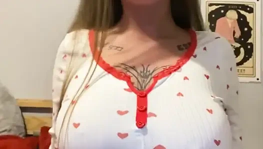 İskoç azgın genç kız odasında tek başına sıkı amını parmaklıyor