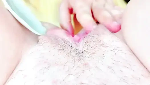 Yengeç pençeleri ile şişman amını açıyor