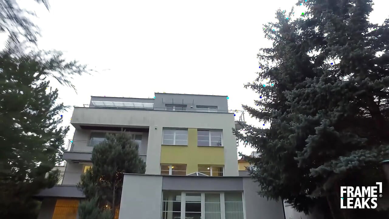 Malena otelde büyük siyah bir yarağı özel olarak sikiyor
