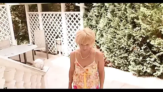 Crossdresser sikme sapık anneanne