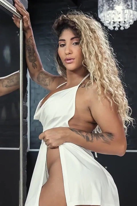 Venüs afrodita büyük memeli latin sürtük büyük siyah yarakla götüne dolduruluyor - anal seks