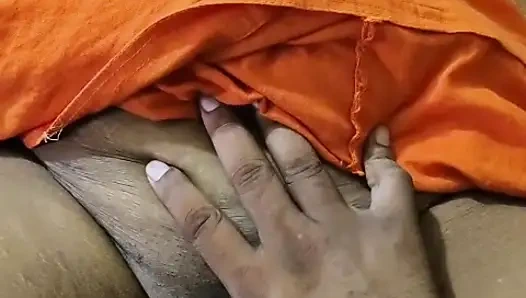 Hintli kadın amcıklı kauçuk