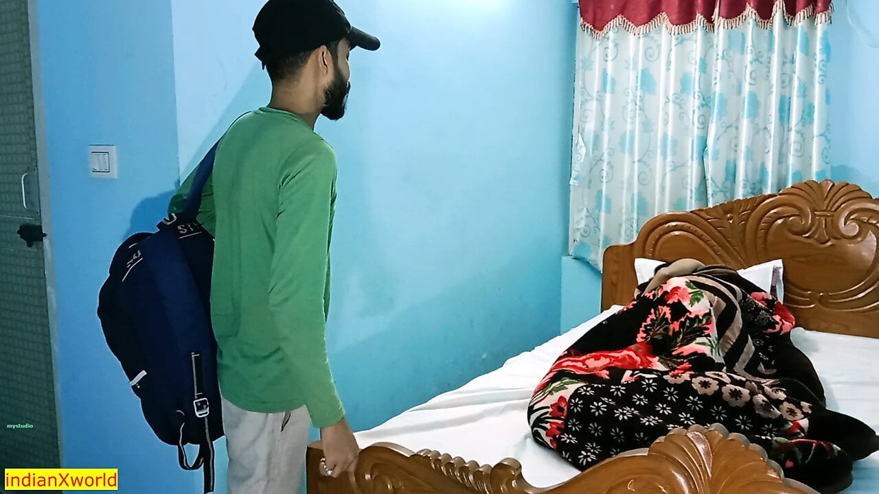 Koca, karısını ac makinist ile sikişirken yakaladı!