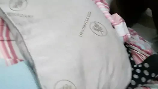 olha a morena gostosa de 20 anos que peguei 3