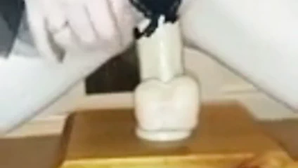 Ekstra geniş eti yapay penis önden görünüm