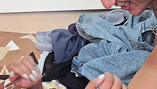 Hintli ilk seks videosu Müslüman kız kayınbiraderi ile büyük yarakla sikişiyor Hintçe ses