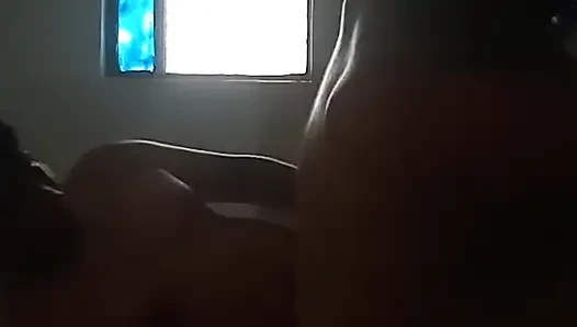 Eva sikişmeye dayanamıyor, seks yapmak için ucuz bir motele gittik