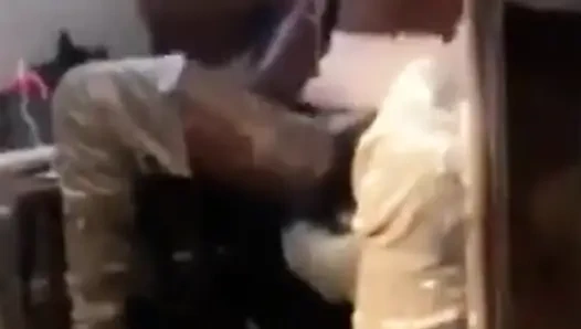 Bir randevudan eve geldim, bağlantı harikaydı, ama benim alanıma değdi mi görmek için beklemem gerekiyor.