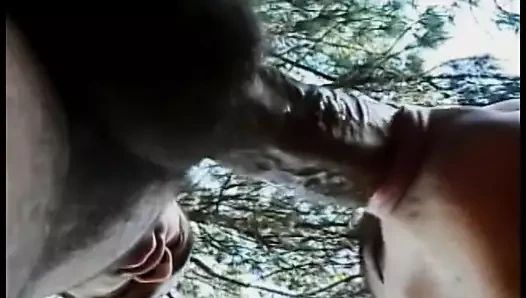 Erotik adam eşcinsel bir seansta partnerinin sikini emiyor ve götünü sikiyor