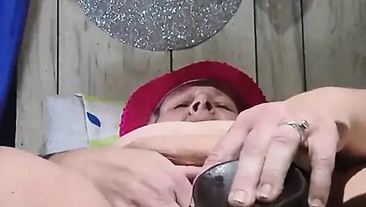 Bu yaşlı fahişe kaç kez boşalacak?