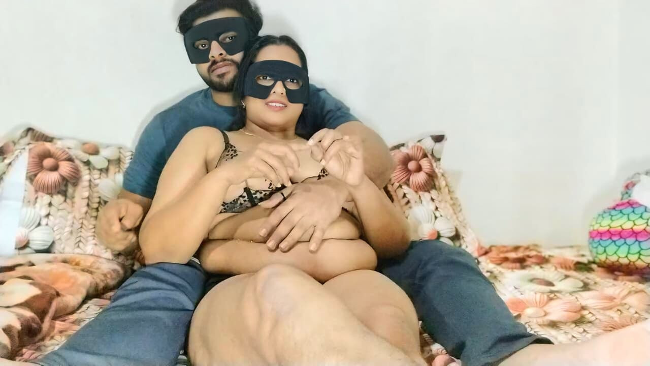 Mallu çiftler romantik ön sevişme bölüm 1
