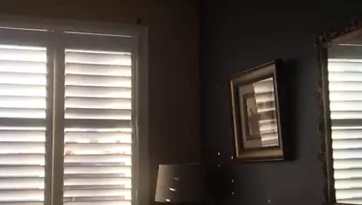 Siyah kolej kırlangıçlar asılı evli beyaz boşalmak