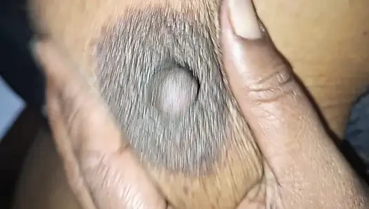 Doğal büyük memeli Asyalı orta yaşlı seksi kadın