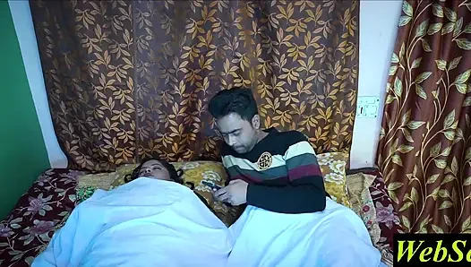 İnanılmaz sert seks gece yarısı yakalanıyor! Gerçek aldatan seks