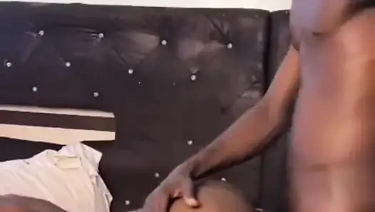 Genç haydut arkadaş ateşli sikişiyor bölüm 1