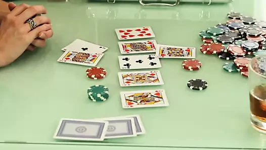 Ateşli lezbiyenler birbirlerinin yalamalarına doyamıyor