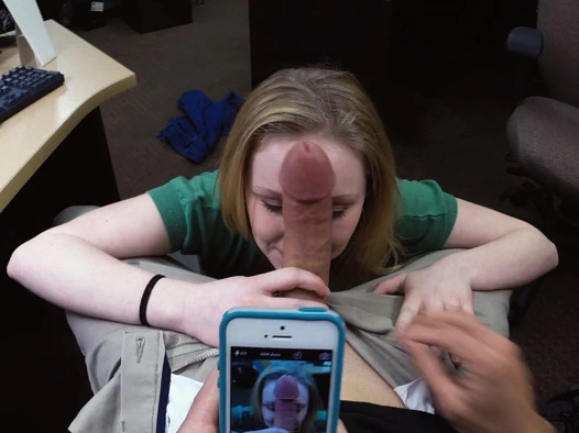 Onu arka ofiste tuttum, o tamamen benimdi! - xxx piyon