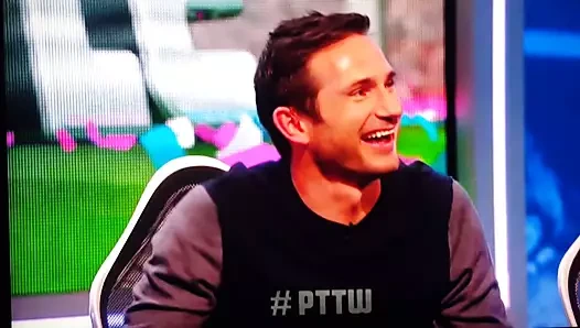 Seksi Holly Willoughby göğüslerini sikiyor