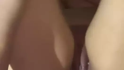 Robby ilk kez kalın siyah yarağa fışkırtıyor