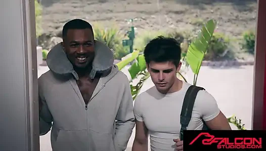 FALCON STUDIOS - Sean Xavier sporcu Seth Peterson Hard'a prezervatifsiz
