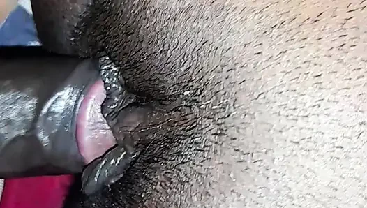 Güney Hintli tamil çift derin ağız öpücüğü ev yapımı video