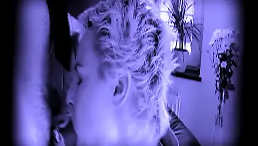 Sarışın Hatun Kanepede Vahşi Parmaklanıyor