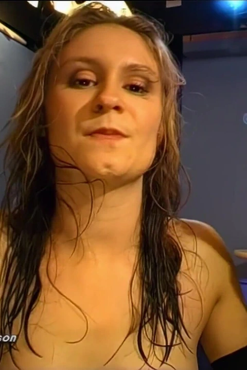 Ggg John Thompson işiyor sikişiyor sakso çekiyor ve banyo yapıyor