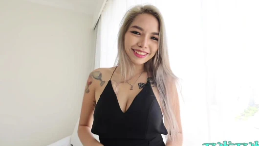 Tuktukpatrol - muhteşem Taylandlı güzellik şanslı yabancıyı baştan çıkarıyor