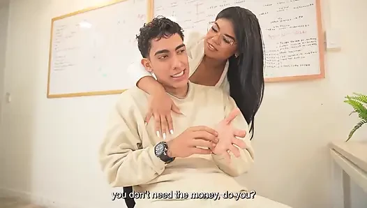 Büyük memeli fışkırtmalı sürtük patronum ofiste onu sikmemi istiyor ve sonunda kavunlarının her yerine boşalıyorum!