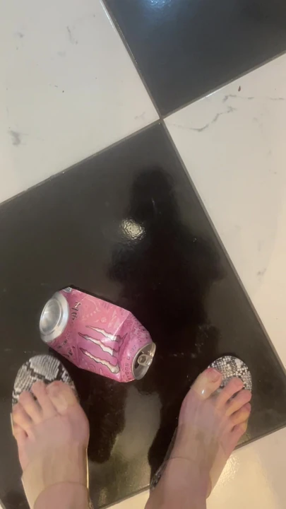 High Heels Crush - Soda Can Foot Fetish!