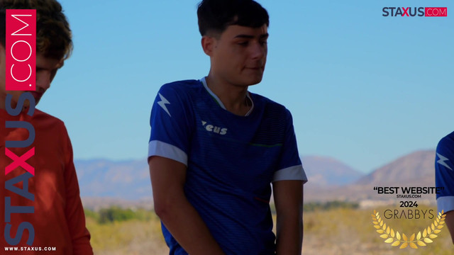 STAXUS :: Hot bicyclists can't resist making an emergency stop