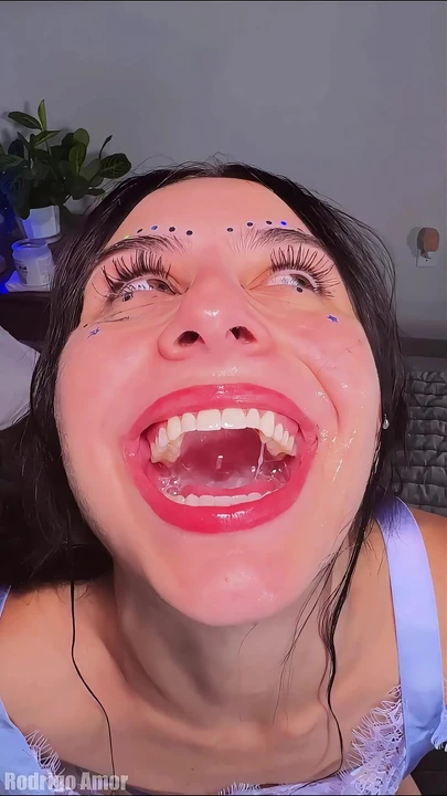 Настоящая жадная до спермы - Kaitlyn Katsaros