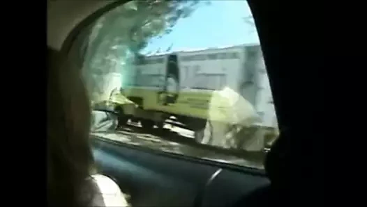 güzel olgun hizmetler iki musluklar