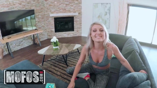 Давай попробуем анал - Victoria Steffanie - все об анале - mofos