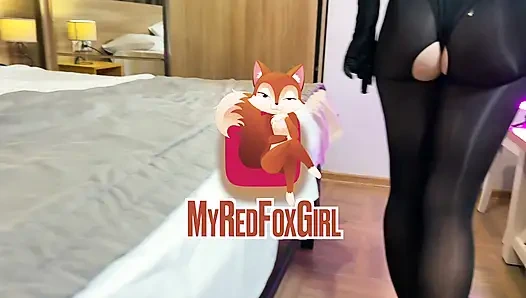 Delik azdırıcı parlak külotlu çorap - ıslak sakso ayakla muamele ve bacaklara boşalma