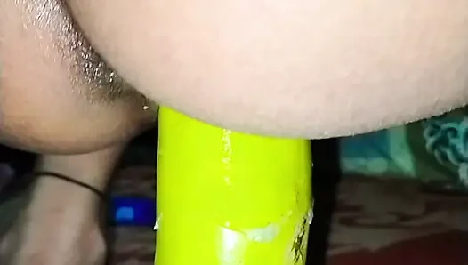 meri sexi bhabhi ne apni khubsurat chut me dali bhot bada loki dala or apne boobs ko bhi khub dbayi.
