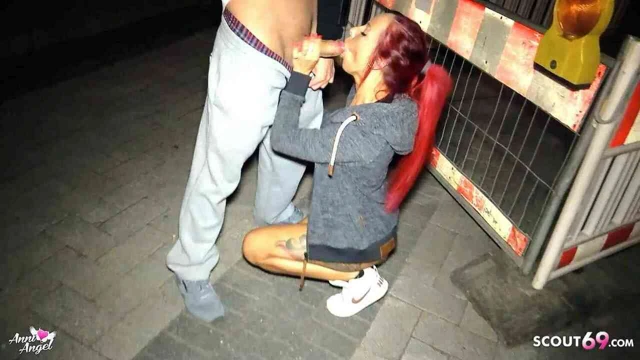 Alman redhead genç kaltak alır yukarı yabancı içinde cologne için seks