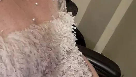 Sissy ophelia bankaları bir duman ve felç var