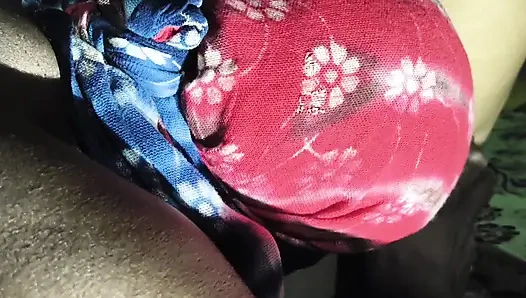 Amcık kılı serttir.