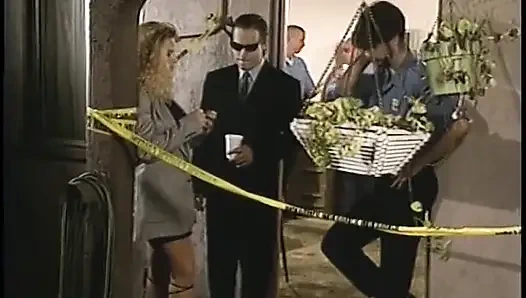 Esmer 69'un sarışını sikilirken