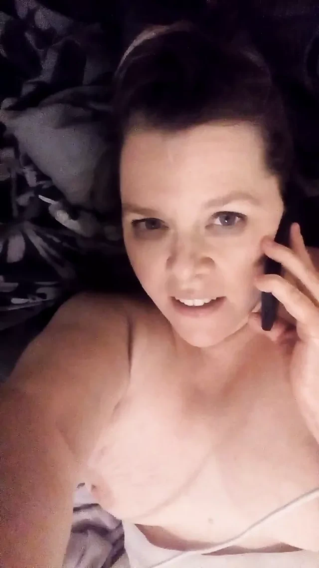 Telefon seks o iki kez boşalan