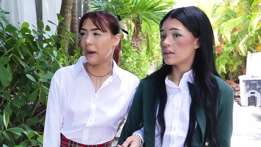 Sapık kız öğrenci yurdu üvey torunu bekaretini üvey dedesine kaptırıyor - notmygrandpa