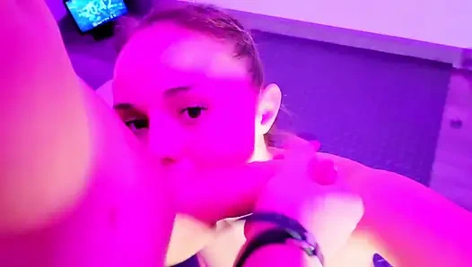 Sessizce eriyecek kadar hoştu