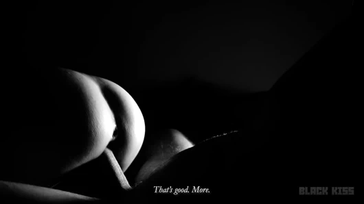 O bana binerken onunla edepsizce konuşuyorum