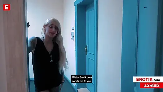 Fitness modeli FITXXXSANDY seks egzersizi için hayranıyla buluşuyor
