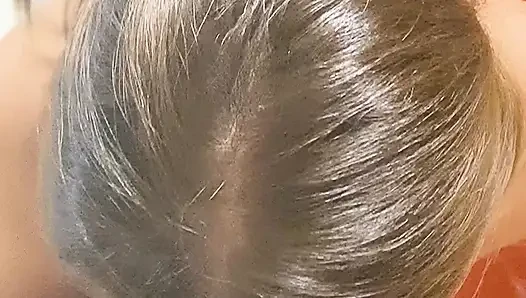 Angy çok seksi ve heyecan verici gırtlağına kadar alıyor