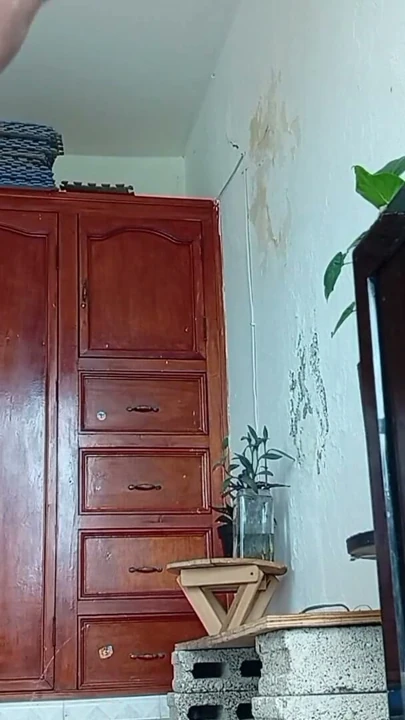 Kayınvalidem odayı sadece tangayla temizlediğini söyledi | Klip 1