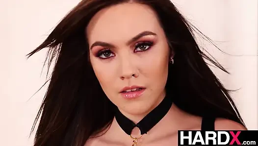 Hardx - çifte sorun - güzeller Anna Claire Clouds ve Freya Parker büyük yarağı paylaşıyor